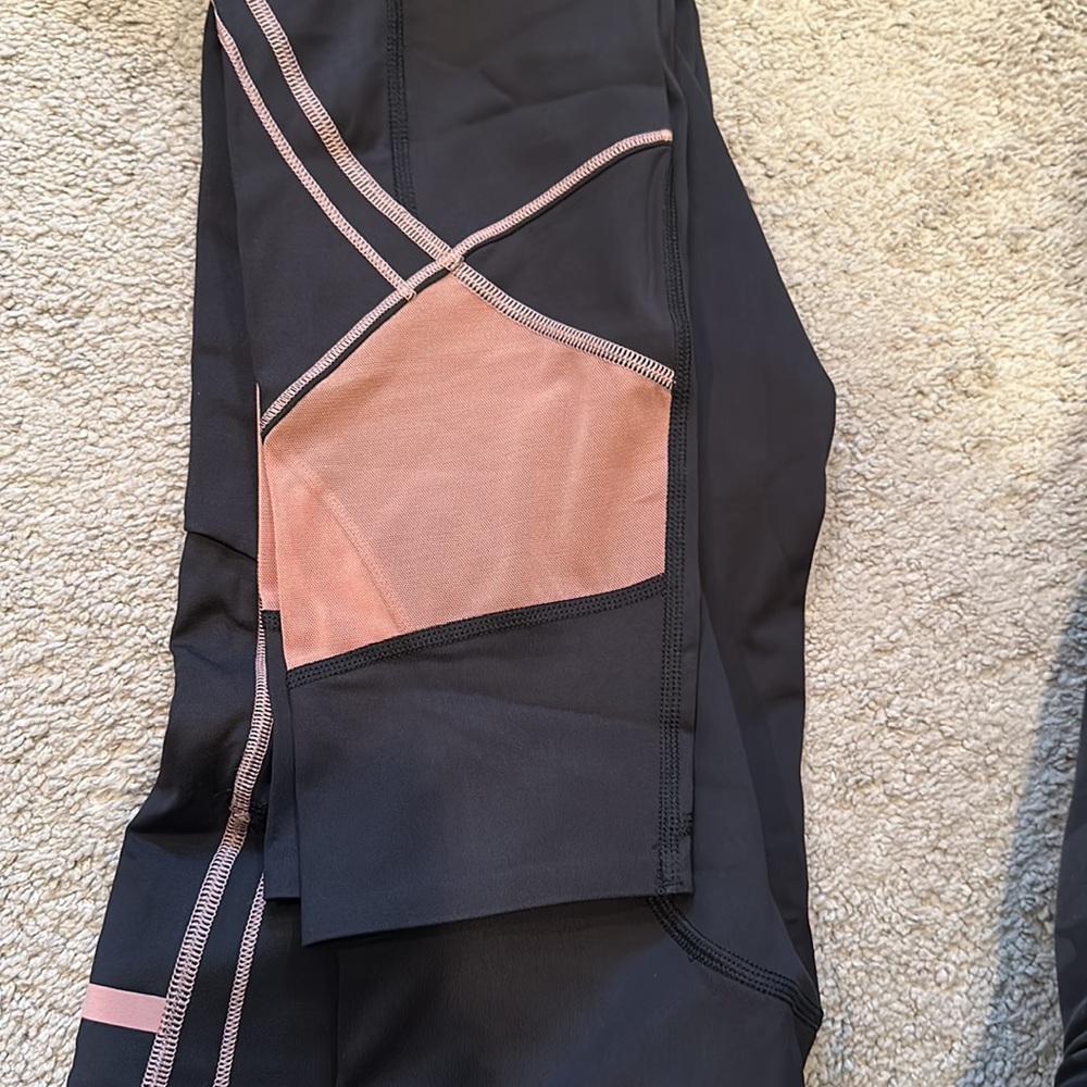 Athleta Womens”25 Pink/Grey Tights in Size L, never worn - Picture 4 of 5